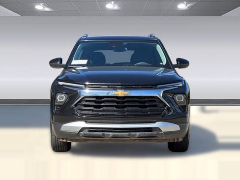 Used 2025 Chevrolet TrailBlazer LT w/ Driver Confidence Package AWD/4WD image 5