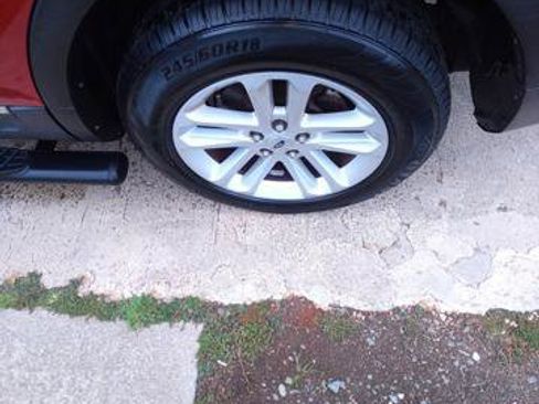 Used 2012 Ford Explorer XLT FWD image 9