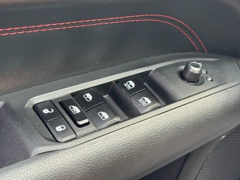 Used 2025 Jeep Compass Trailhawk AWD/4WD image 24