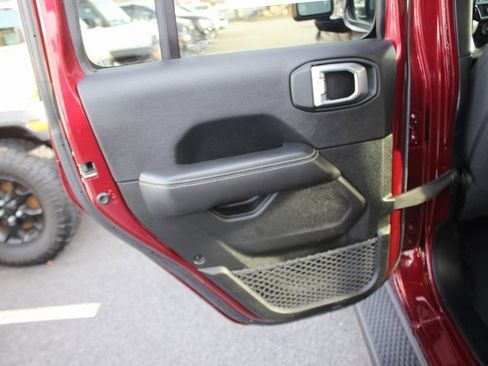 Used 2021 Jeep Wrangler Unlimited Sahara w/ LED Lighting Group image 21