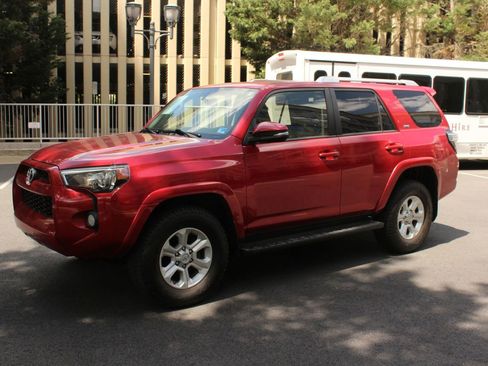 Used 2015 Toyota 4Runner SR5 Premium AWD/4WD image 12
