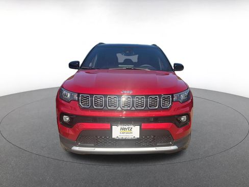 Used 2025 Jeep Compass Limited AWD/4WD image 2