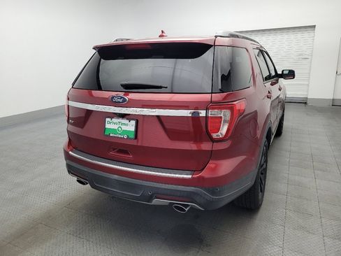 Used 2018 Ford Explorer XLT w/ Equipment Group 202A image 7