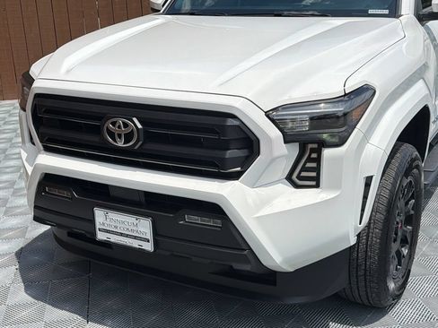 Used 2025 Toyota Tacoma SR5 RWD image 20