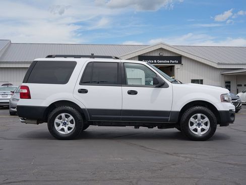 Used 2017 Ford Expedition XL w/ Equipment Group 101A AWD/4WD image 2