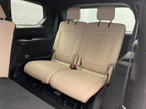 New 2025 Jeep Grand Cherokee L Limited image 17