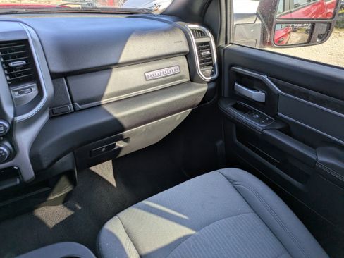 Used 2024 RAM 2500 Big Horn w/ Bed Utility Group image 15