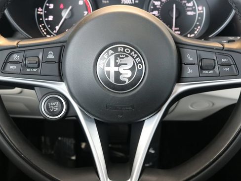 Used 2019 Alfa Romeo Giulia Ti AWD/4WD image 45