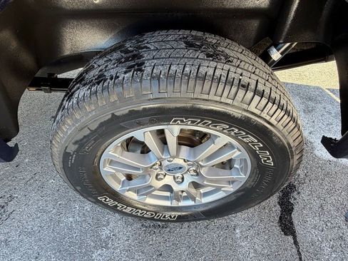 Used 2020 Ford F150 Lariat image 14