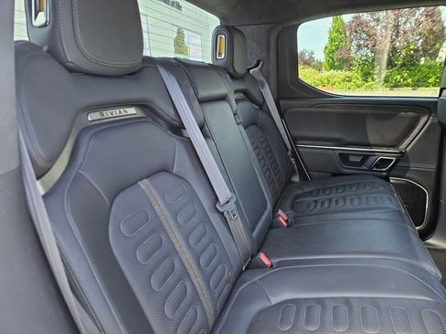 Used 2022 Rivian R1T Adventure AWD/4WD image 17