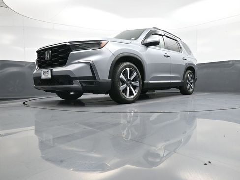 Certified 2023 Honda Pilot Touring image 28
