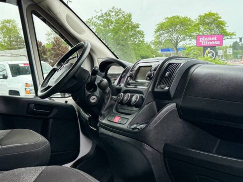 Used 2019 RAM ProMaster 3500 w/ Premium Appearance Group FWD image 16