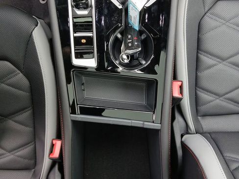 New 2026 Volkswagen Atlas Peak Edition AWD/4WD image 25