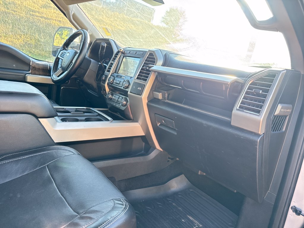 Used 2017 Ford F350 Lariat w/ Lariat Ultimate Package AWD/4WD image 27