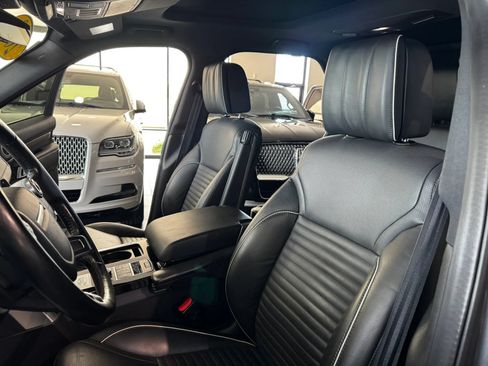 Used 2018 Land Rover Discovery HSE Luxury AWD/4WD image 10