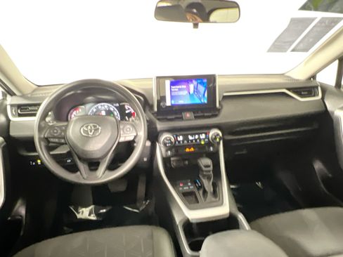 Used 2024 Toyota RAV4 XLE w/ Convenience Package FWD image 30