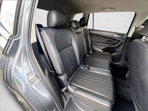Used 2022 Volkswagen Tiguan SE FWD image 26