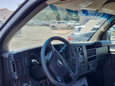 Used 2015 Chevrolet Express 3500 Extended image 11