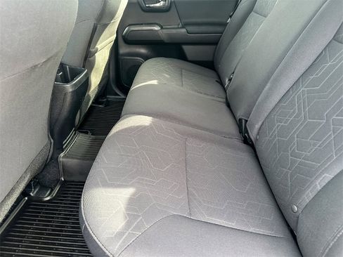 Used 2019 Toyota Tacoma TRD Off-Road image 19