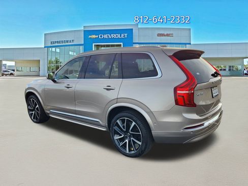Used 2023 Volvo XC90 B6 Plus image 5