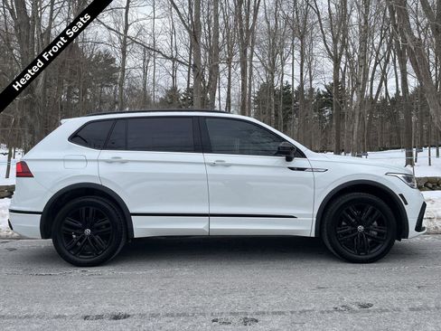 Used 2022 Volkswagen Tiguan SE R-Line image 2