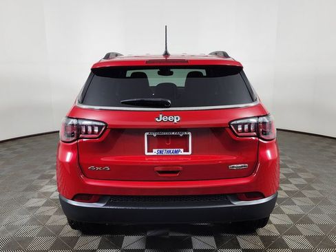 Used 2024 Jeep Compass Latitude image 6