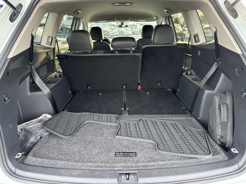 Certified 2023 Volkswagen Atlas SE image 5