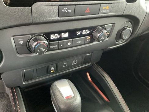 Used 2024 Nissan Frontier PRO-4X w/ Technology Package AWD/4WD image 25