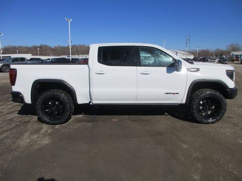 New 2026 GMC Sierra 1500 AT4X image 3