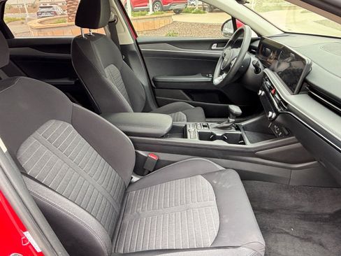 Certified 2025 Kia K5 LXS FWD image 31