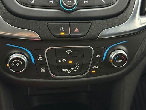 Used 2022 Chevrolet Equinox LT AWD/4WD image 18
