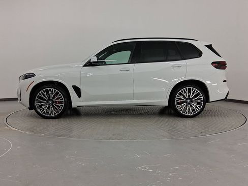 New 2026 BMW X5 sDrive40i w/ M Sport Package image 2