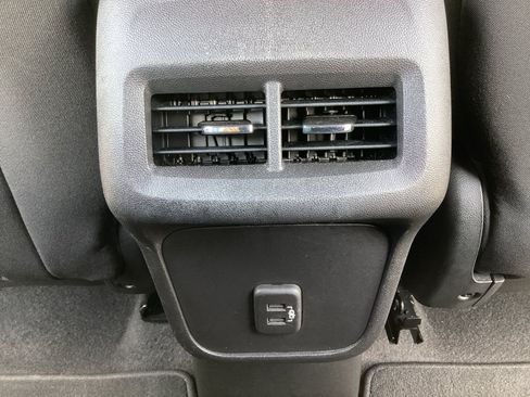 Used 2020 Chevrolet Equinox LT FWD image 27