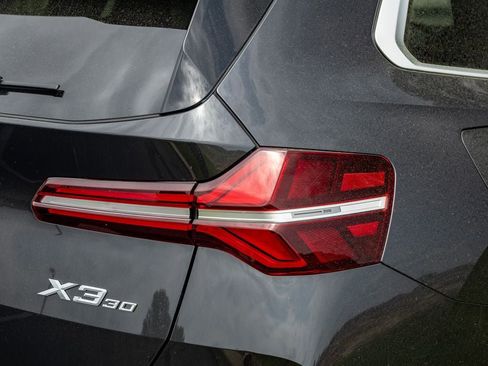 New 2026 BMW X3 xDrive30 w/ Premium Package image 3