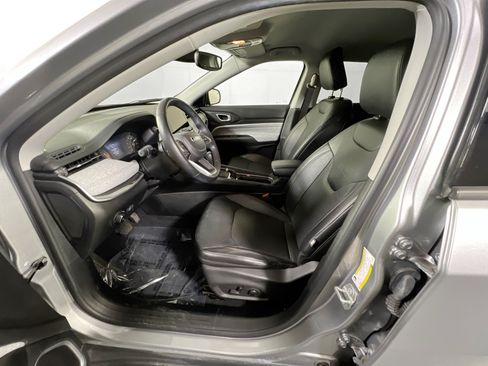 Used 2022 Jeep Compass Latitude AWD/4WD image 19