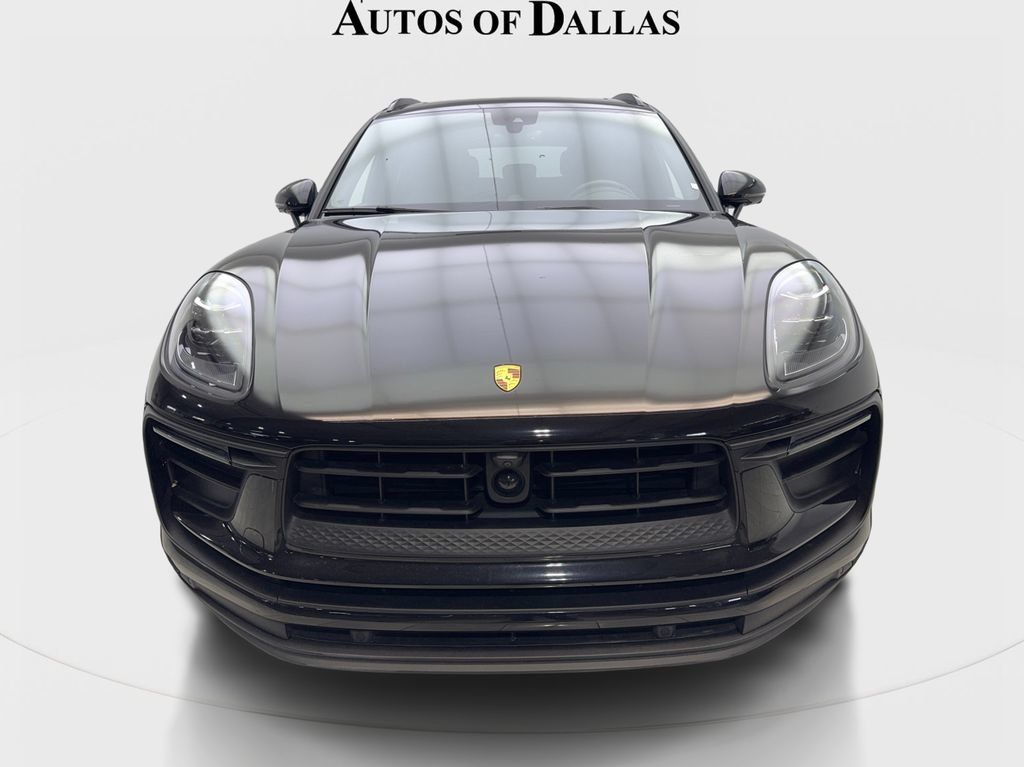 Used 2024 Porsche Macan Turbo AWD/4WD image 4