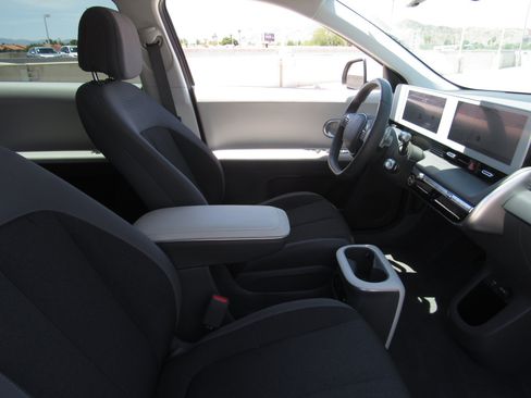 Used 2024 Hyundai Ioniq 5 SEL RWD image 8