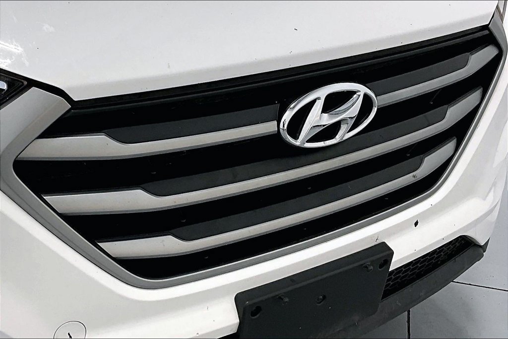 Used 2017 Hyundai Tucson SE w/ SE Popular Package 02 FWD image 32