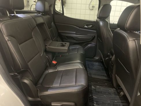 Used 2021 GMC Acadia SLT FWD image 22
