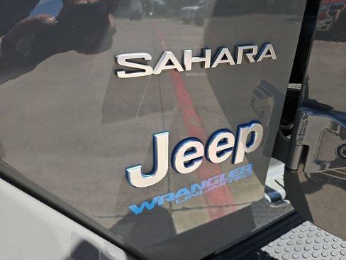 Used 2022 Jeep Wrangler Unlimited Sahara w/ Cold Weather Group AWD/4WD image 27