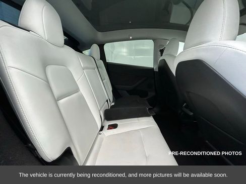 Used 2024 Tesla Model Y Performance image 13