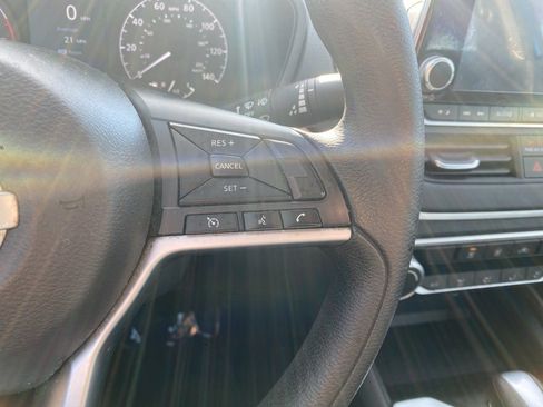 Used 2022 Nissan Altima 2.5 S image 10