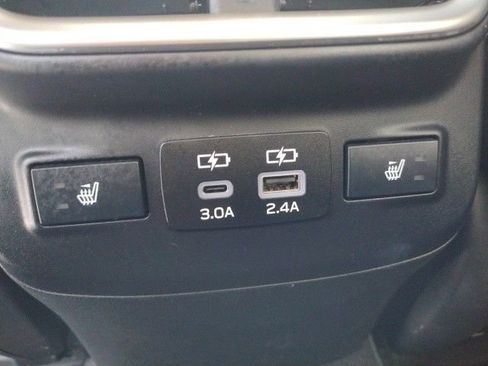 Used 2023 Subaru Outback Limited image 41