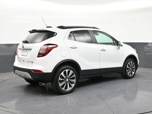 Used 2022 Buick Encore Preferred AWD/4WD image 5