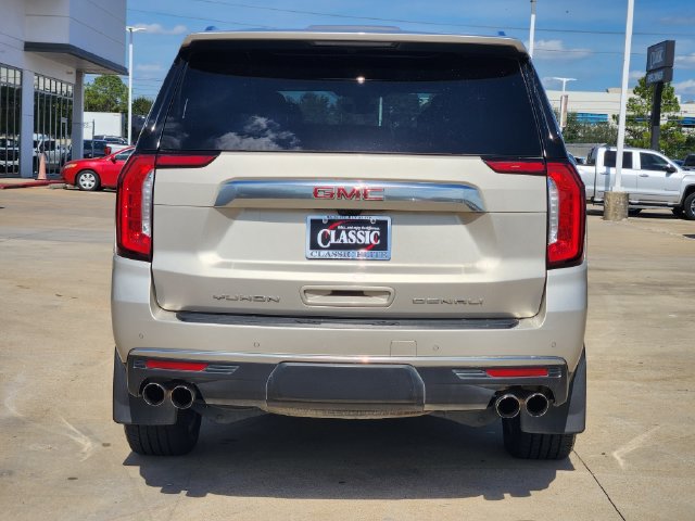 Used 2022 GMC Yukon Denali w/ Advanced Technology Package AWD/4WD image 6