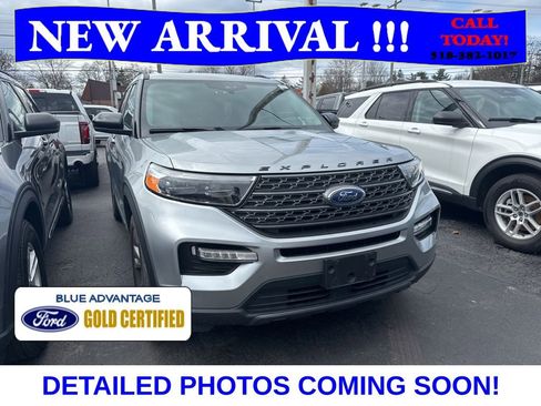 Used 2023 Ford Explorer XLT w/ Equipment Group 202A image 2