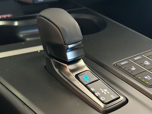 New 2026 Lexus UX 300h AWD image 17