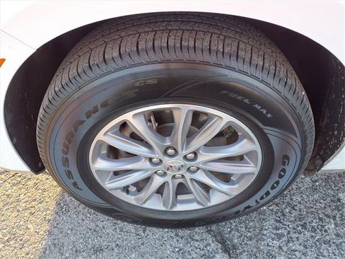 Used 2024 Buick Enclave Premium image 45