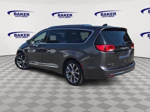 Used 2020 Chrysler Pacifica Limited FWD image 5