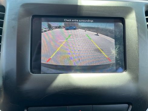 Used 2019 Jeep Cherokee Latitude Plus FWD image 25